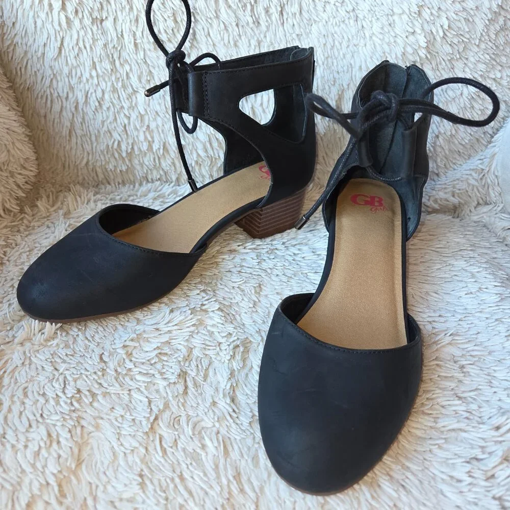 GB Girls Size 4 Black Accorde Cut Out Heeled Dress Shoes, NWT